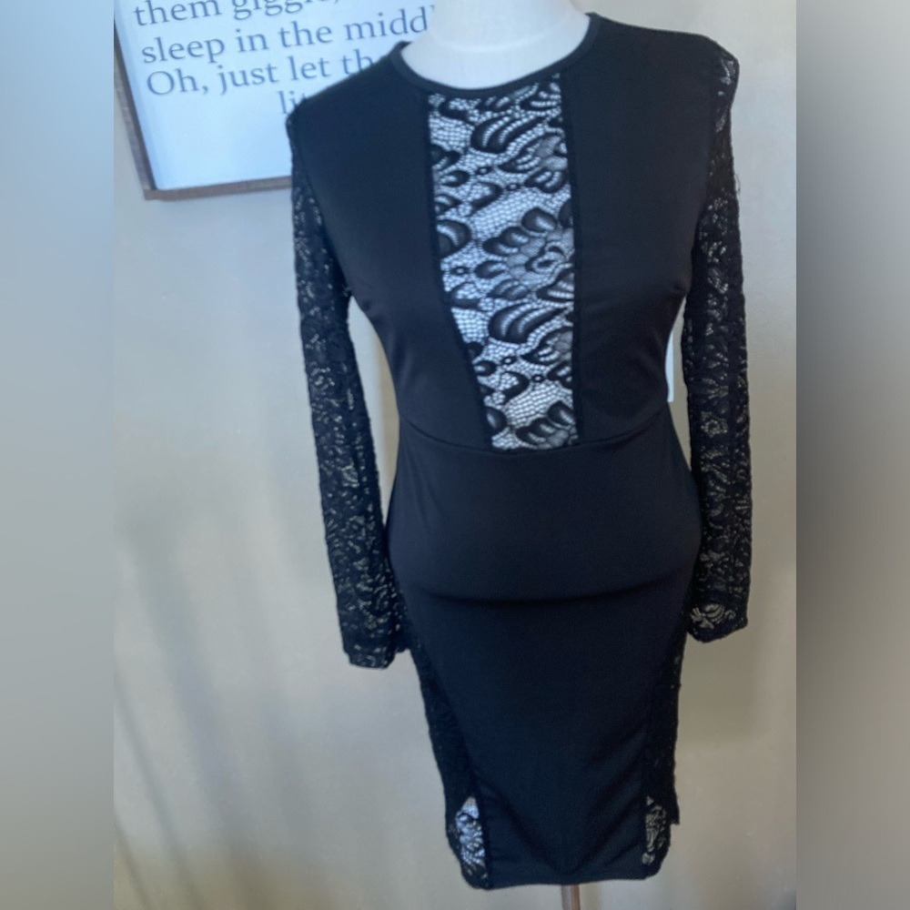 NWT YOINS dress size 4/6 medium